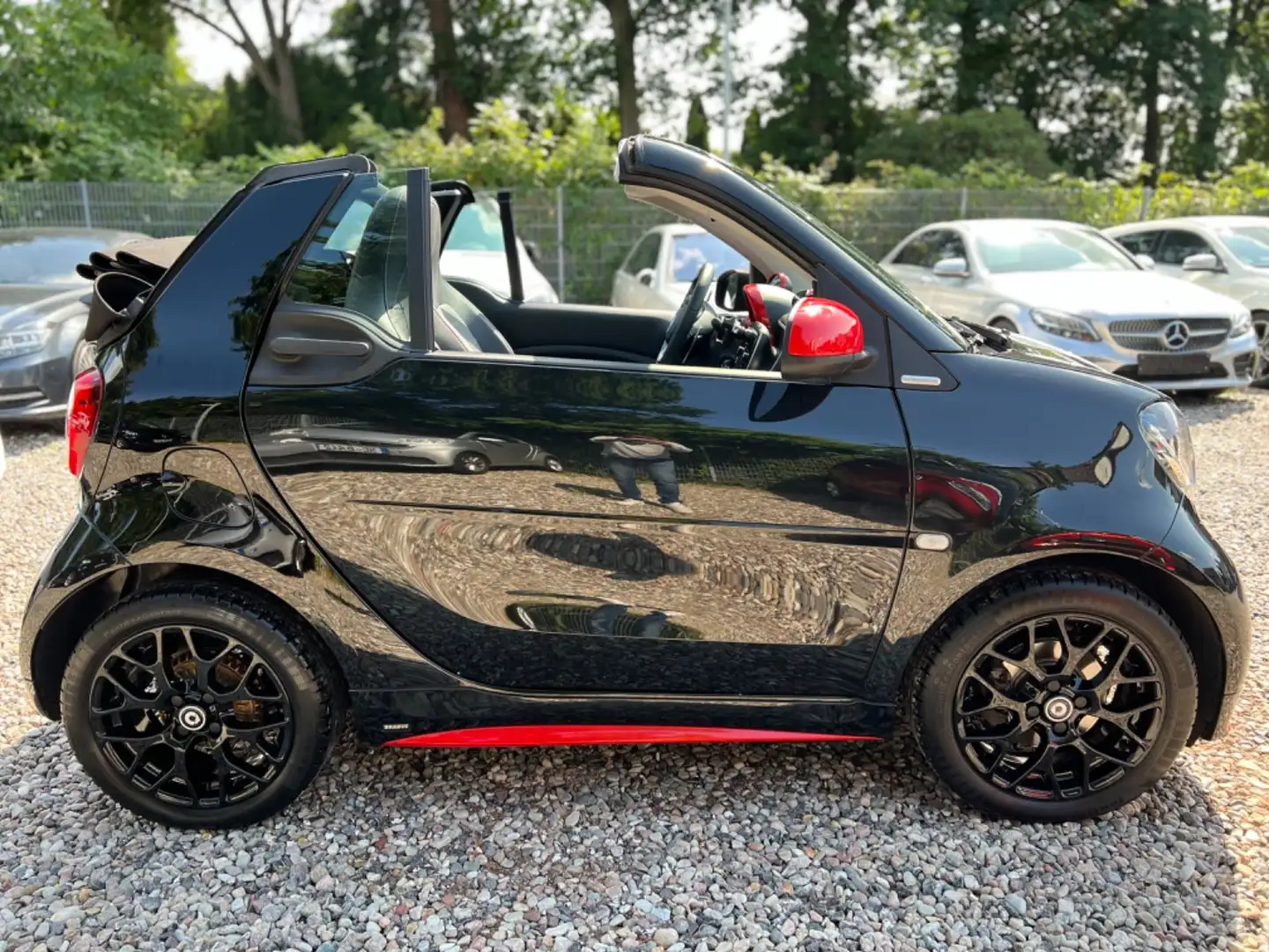 smart forTwo CABRIO*TAILOR MADE*LEDER*SPORT-PAKET* Schwarz - 2