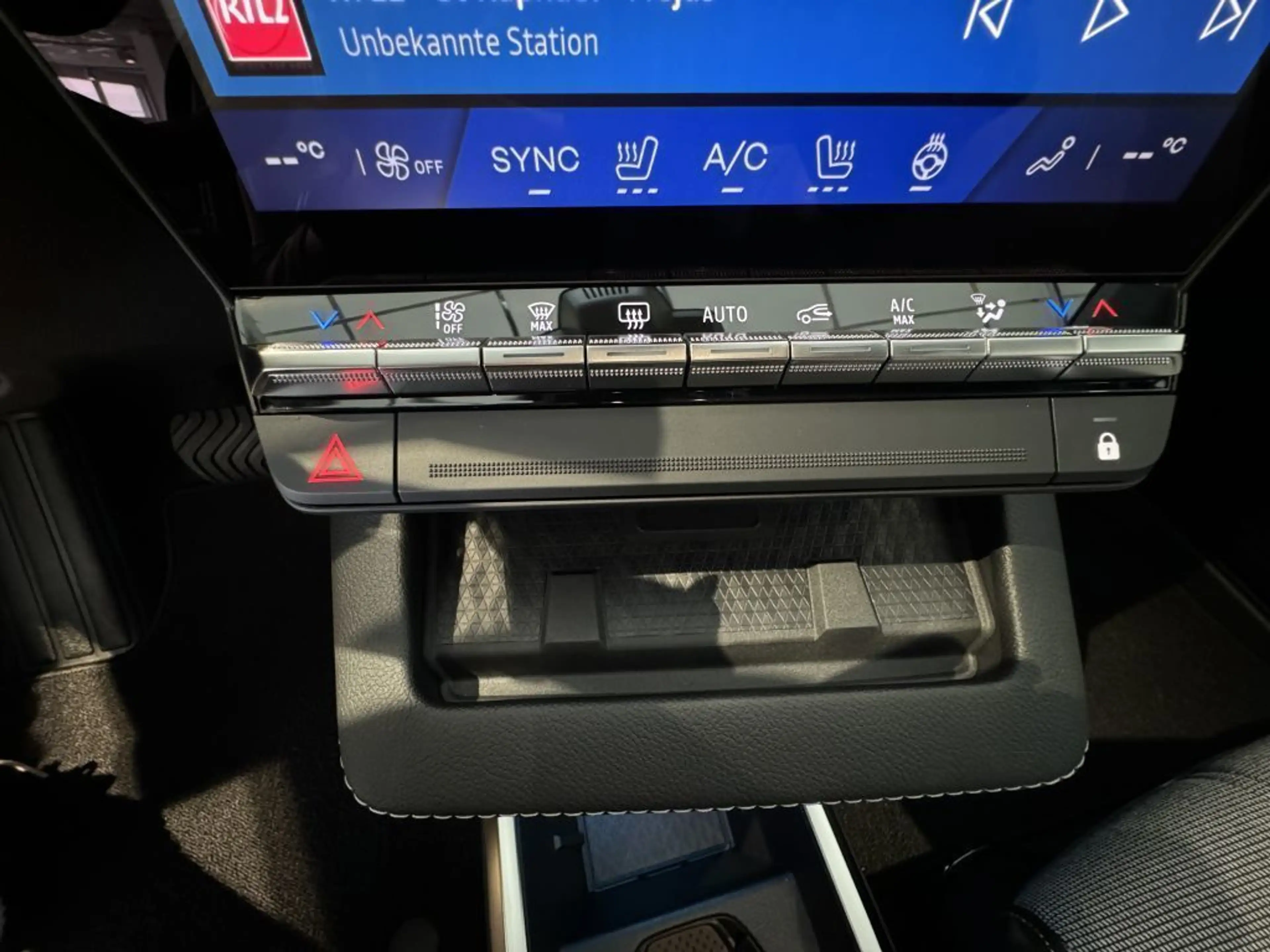 Renault Scenic E-Tech Techno 170 Comfort Range — photo 21