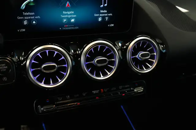 Mercedes-Benz B-Class view 13