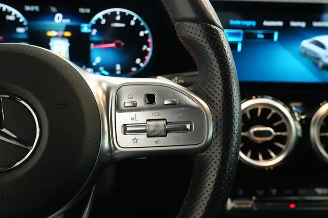 Mercedes-Benz B-Class view 9