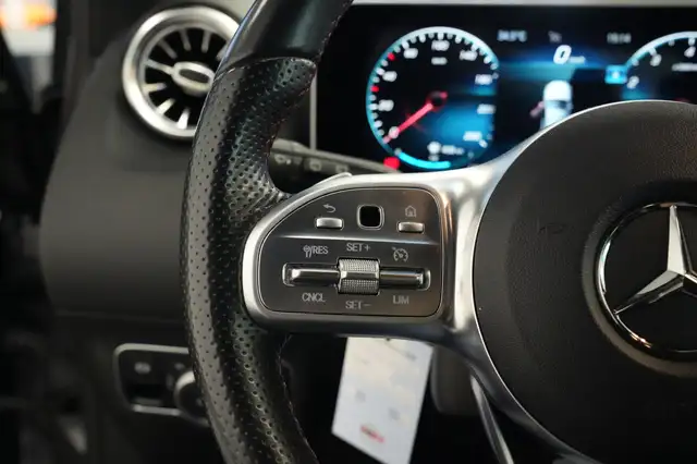 Mercedes-Benz B-Class view 8