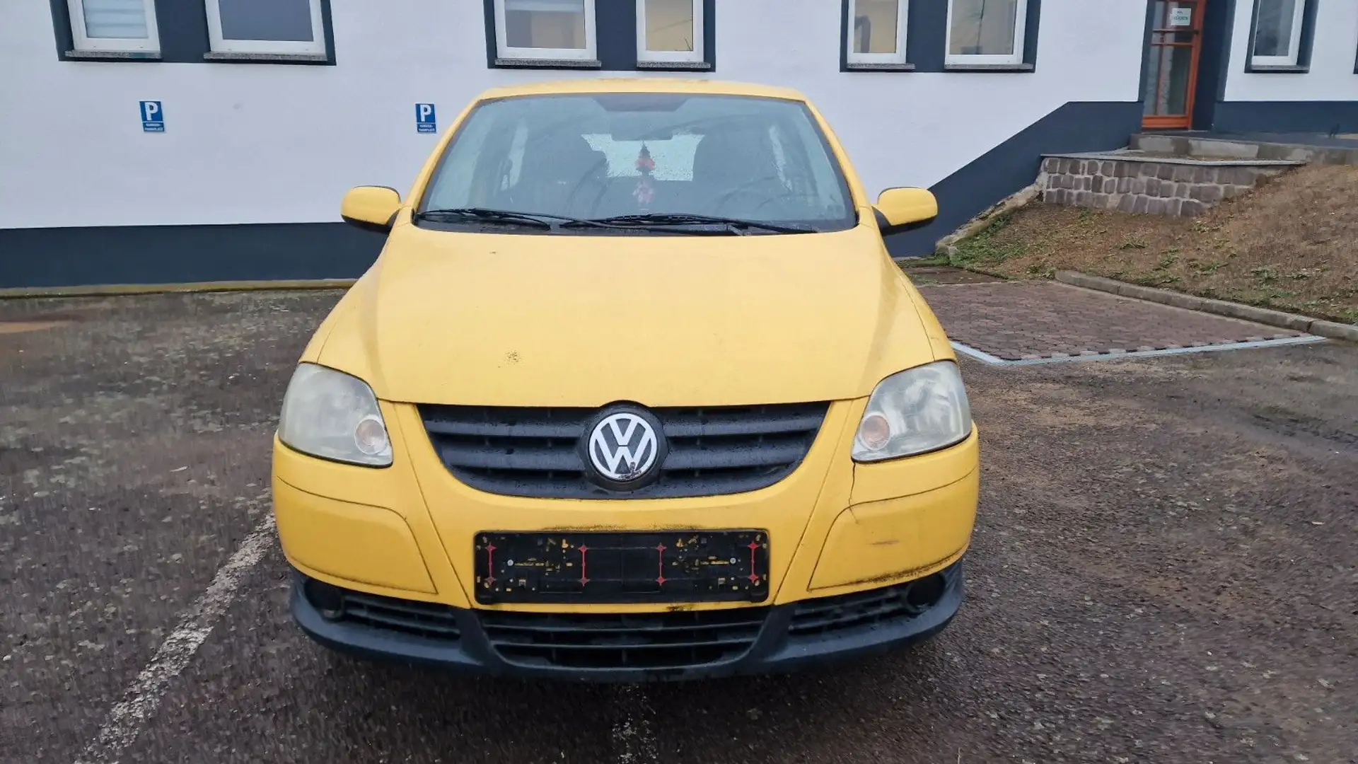 Volkswagen Fox Basis 1.2 Yellow - 2