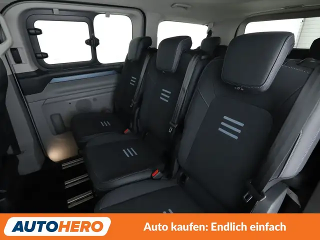 Ford Tourneo Custom view 14