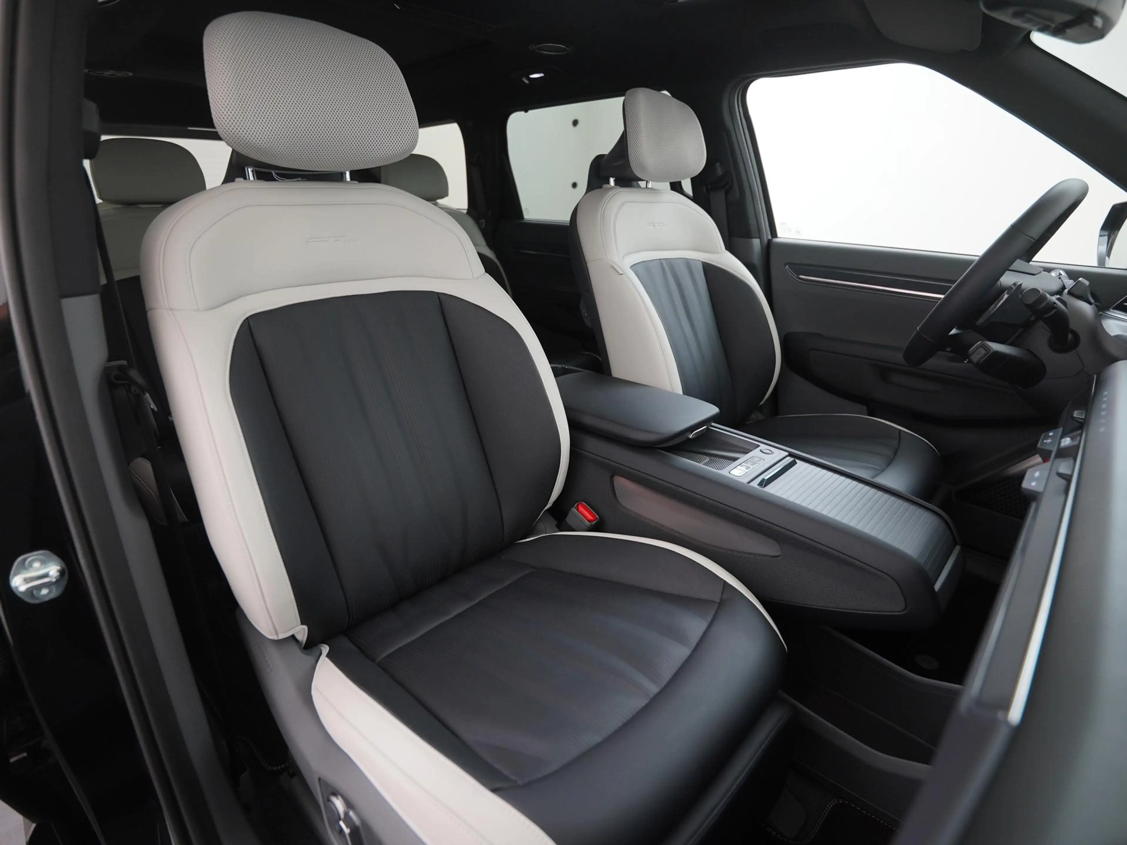 Kia EV9 GT-Line AWD 99.8 kWh | Panoramadak | HUD | Massage — photo 43
