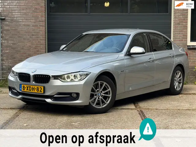 BMW 316 3-serie 316i Sport Automaat | Keyless Entry | Navi