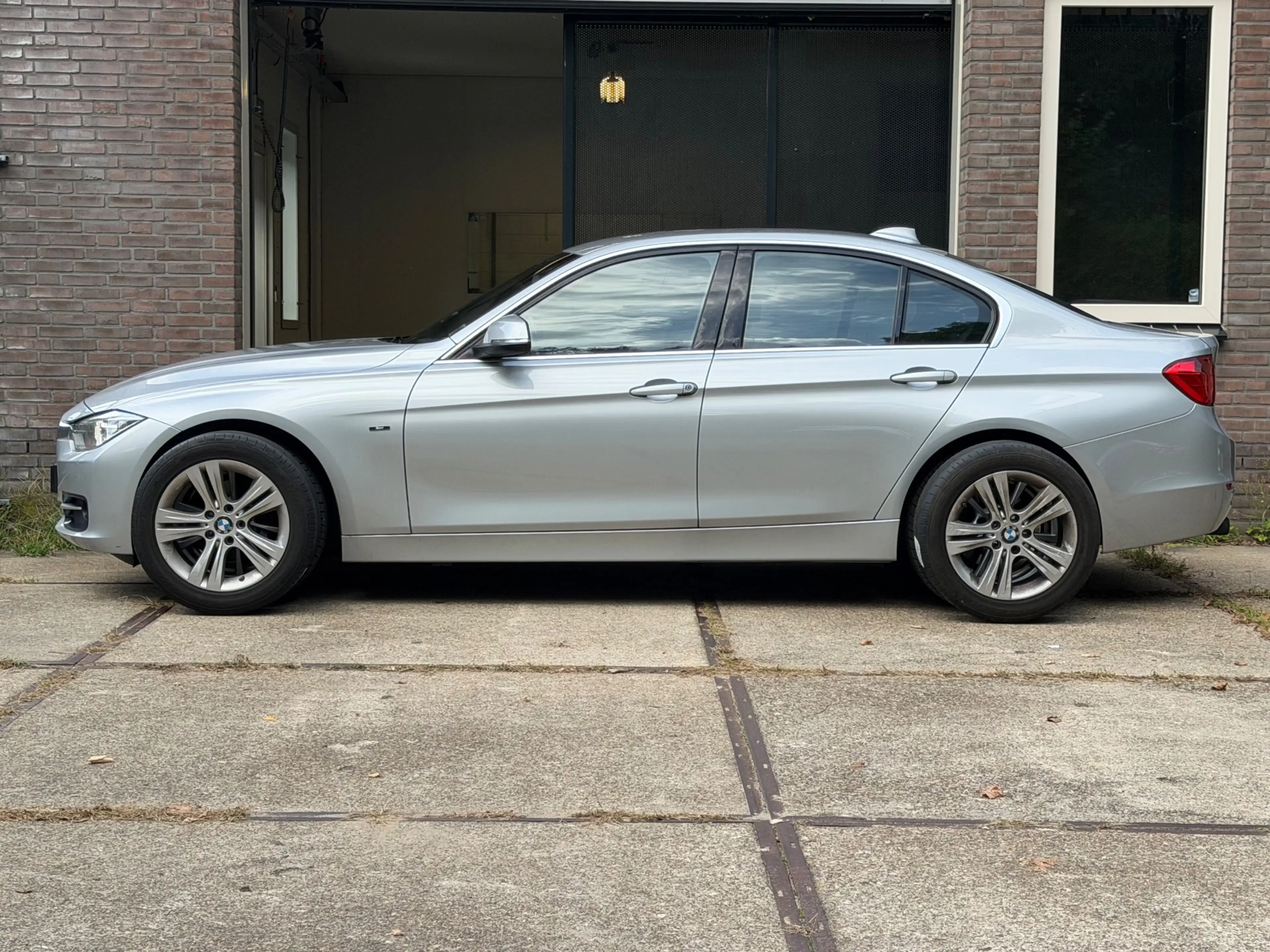BMW 316 3-serie 316i Sport Automaat | Keyless Entry | Navi — photo 9