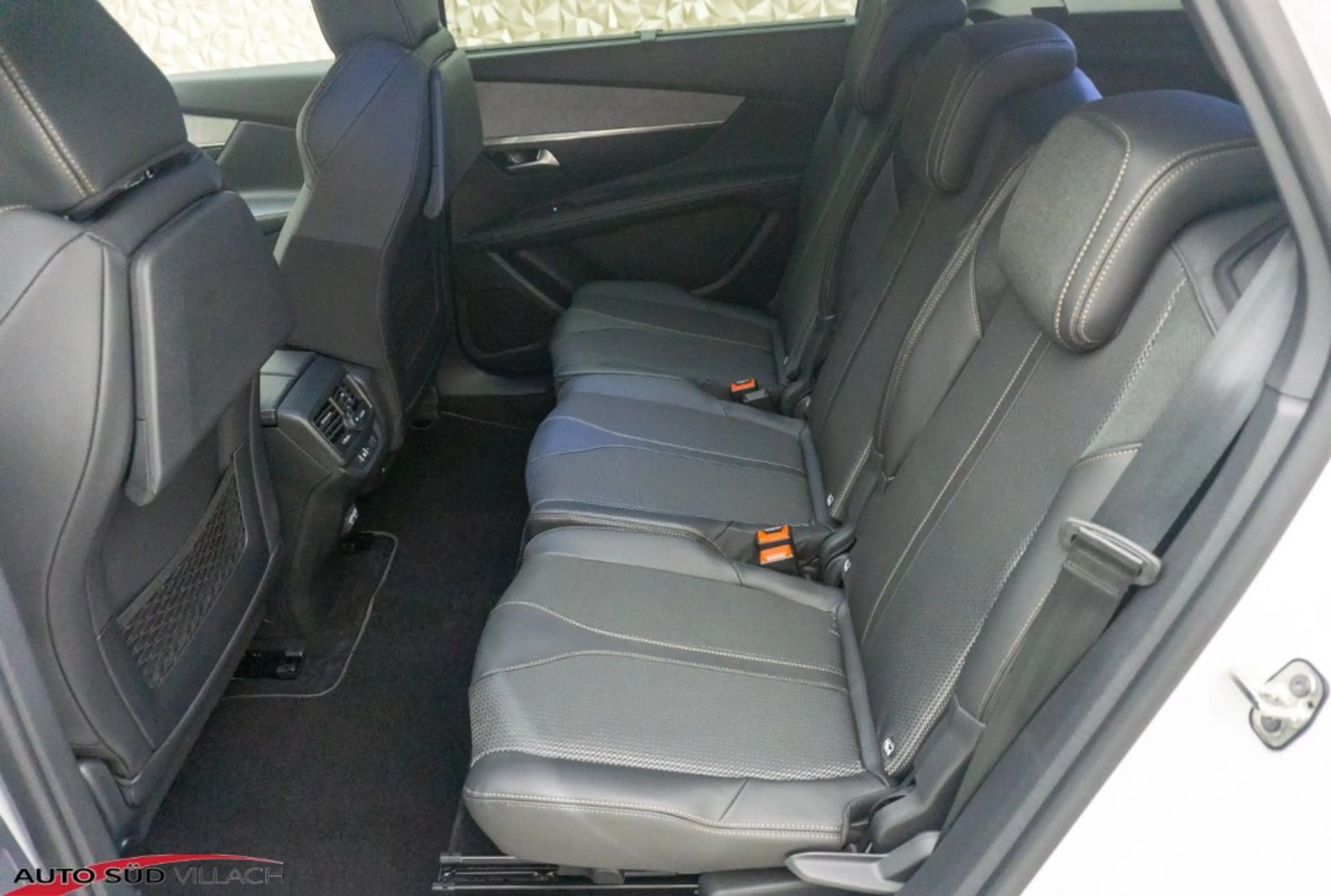 Peugeot 5008 GT BlueHDi 130 EAT8 — photo 14