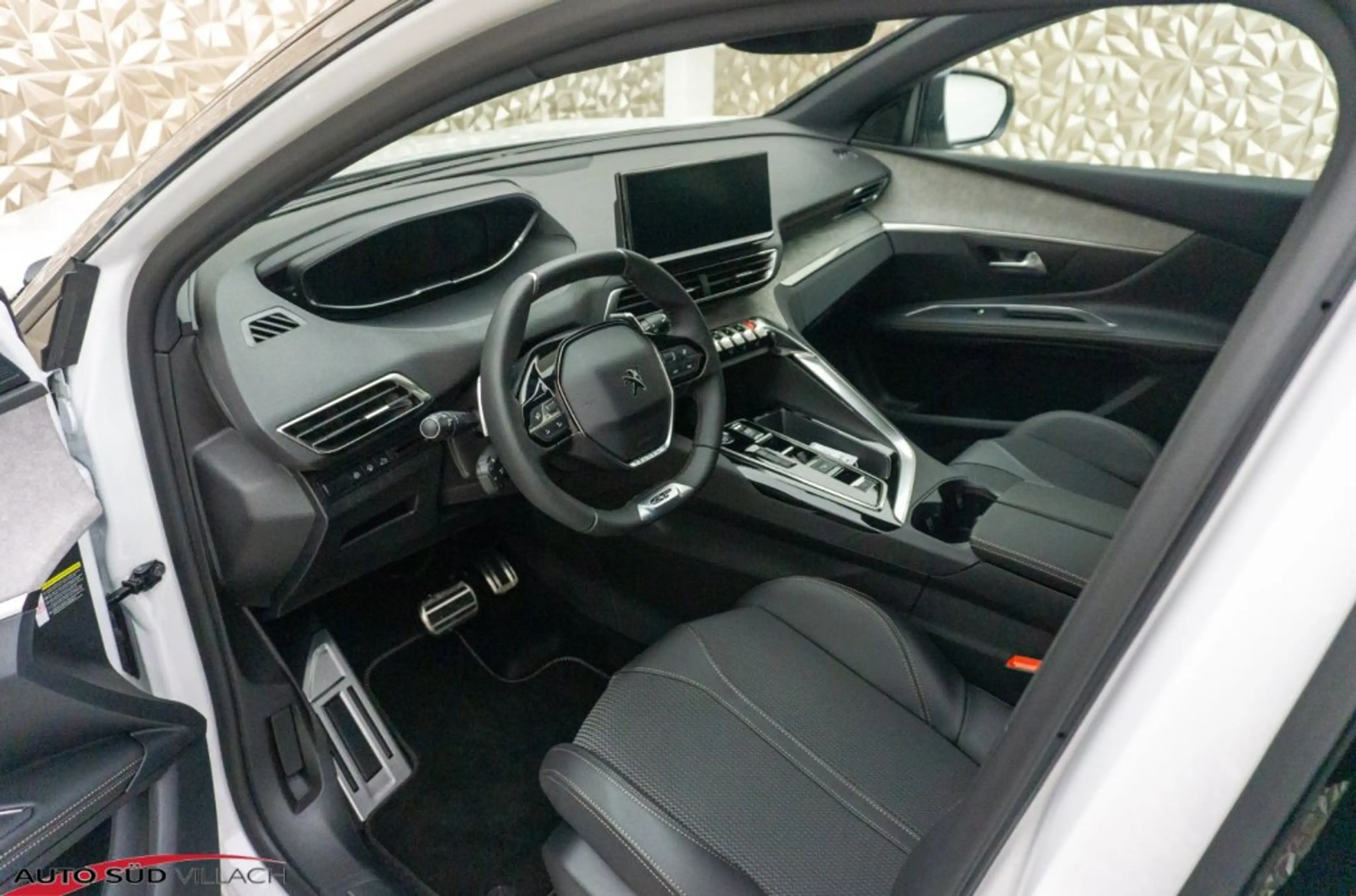 Peugeot 5008 GT BlueHDi 130 EAT8 — photo 8
