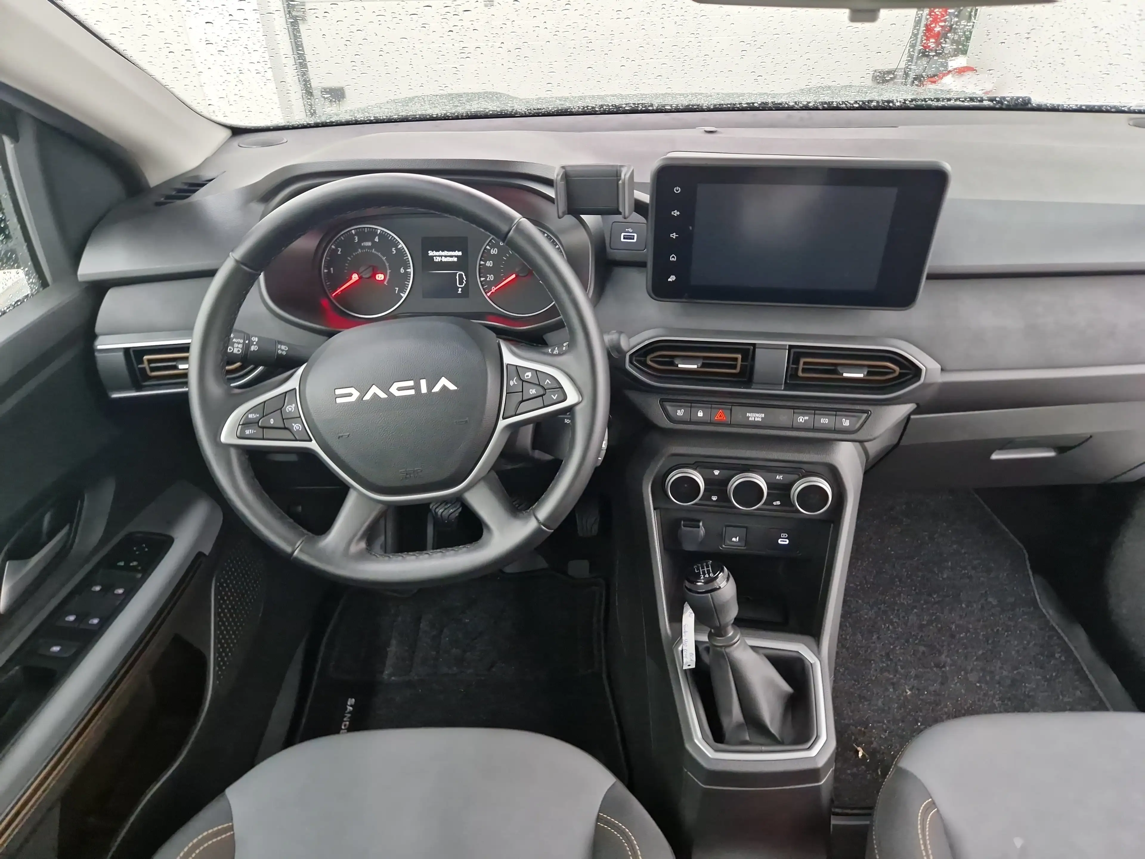 Dacia Sandero Stepway ECO-G 100 Extreme+ Navi — photo 15