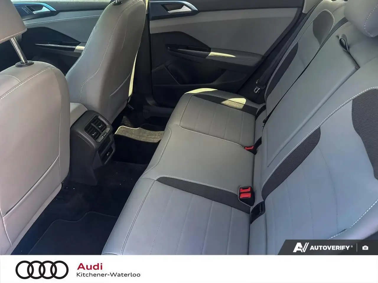 Volkswagen Taos photo Volkswagen Taos