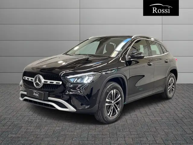 Mercedes-Benz GLA 200 d Automatic