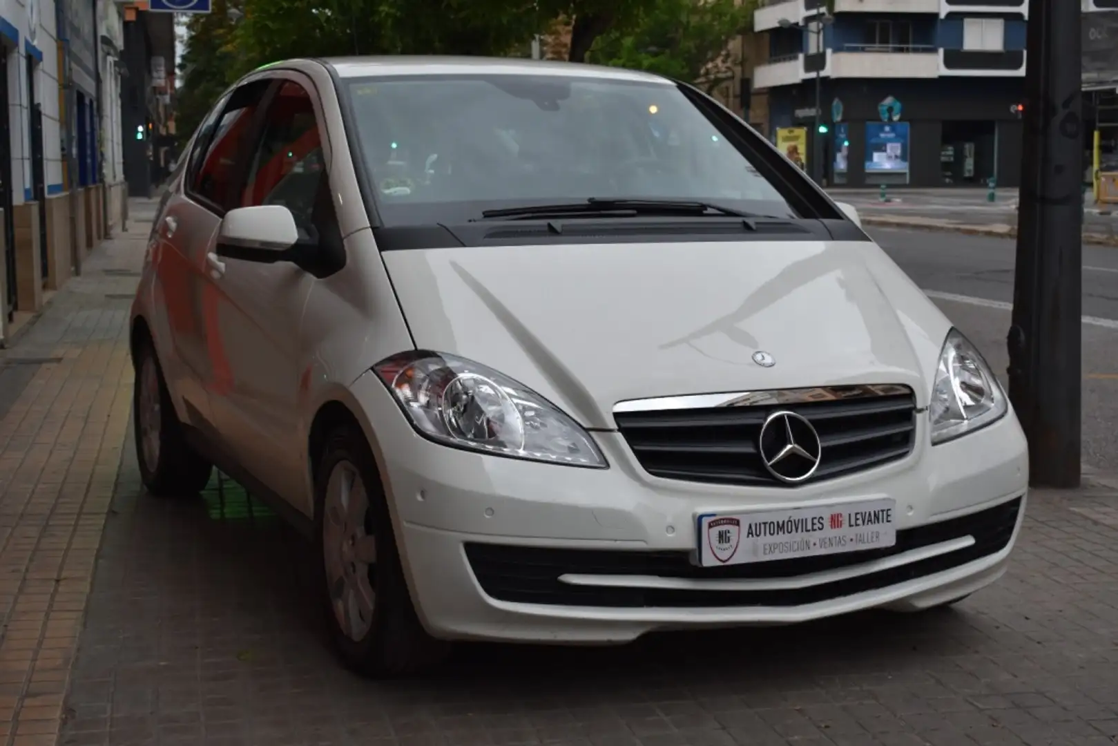 Mercedes-Benz A 180 180CDI Aut. Blanco - 2