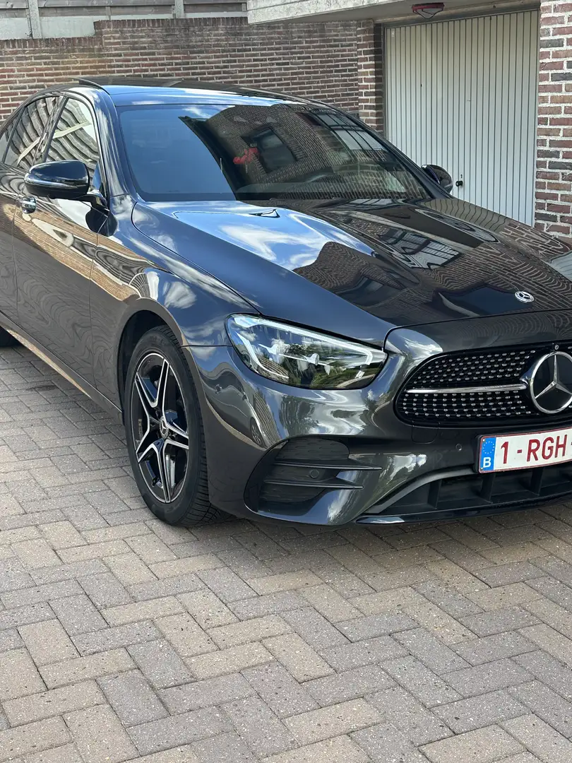 Mercedes-Benz E 300 de 9G-TRONIC AMG Line - 2