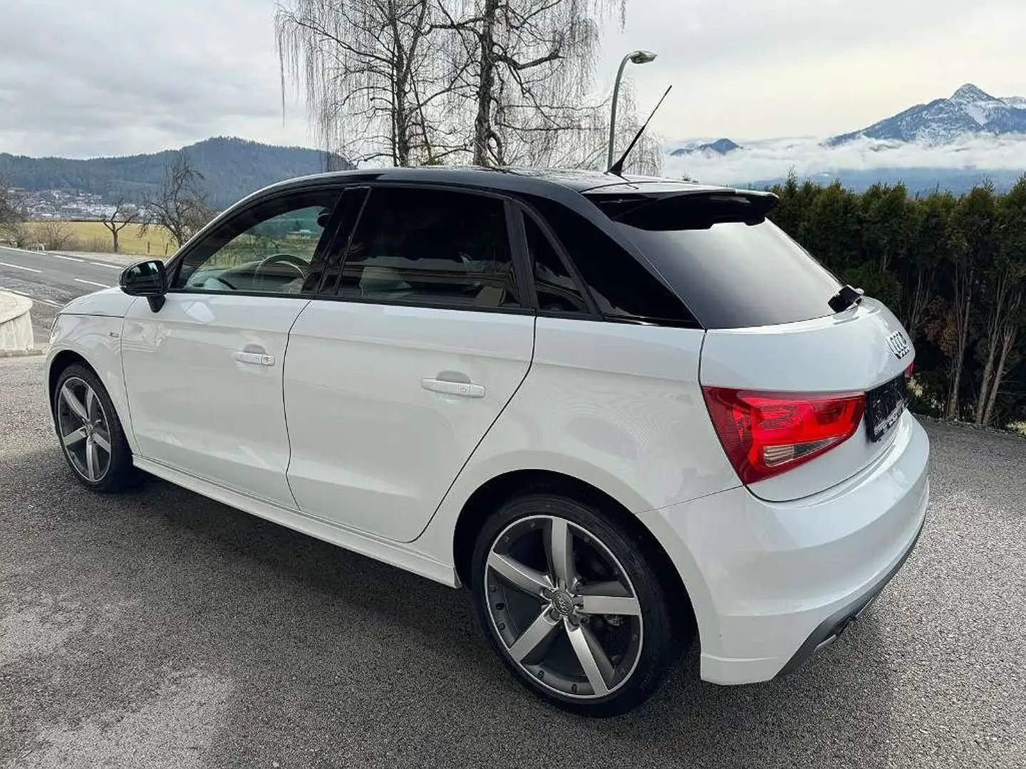 Audi A1 A1 1.2 TFSI Sportback admired Weiß - 2