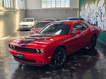 Challenger 3.6 V6 SXT Plus 305cv at8