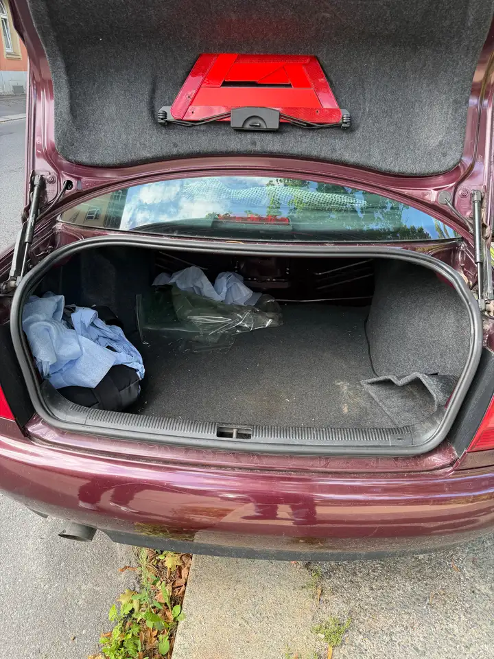 Audi A4 1.6, foto 12