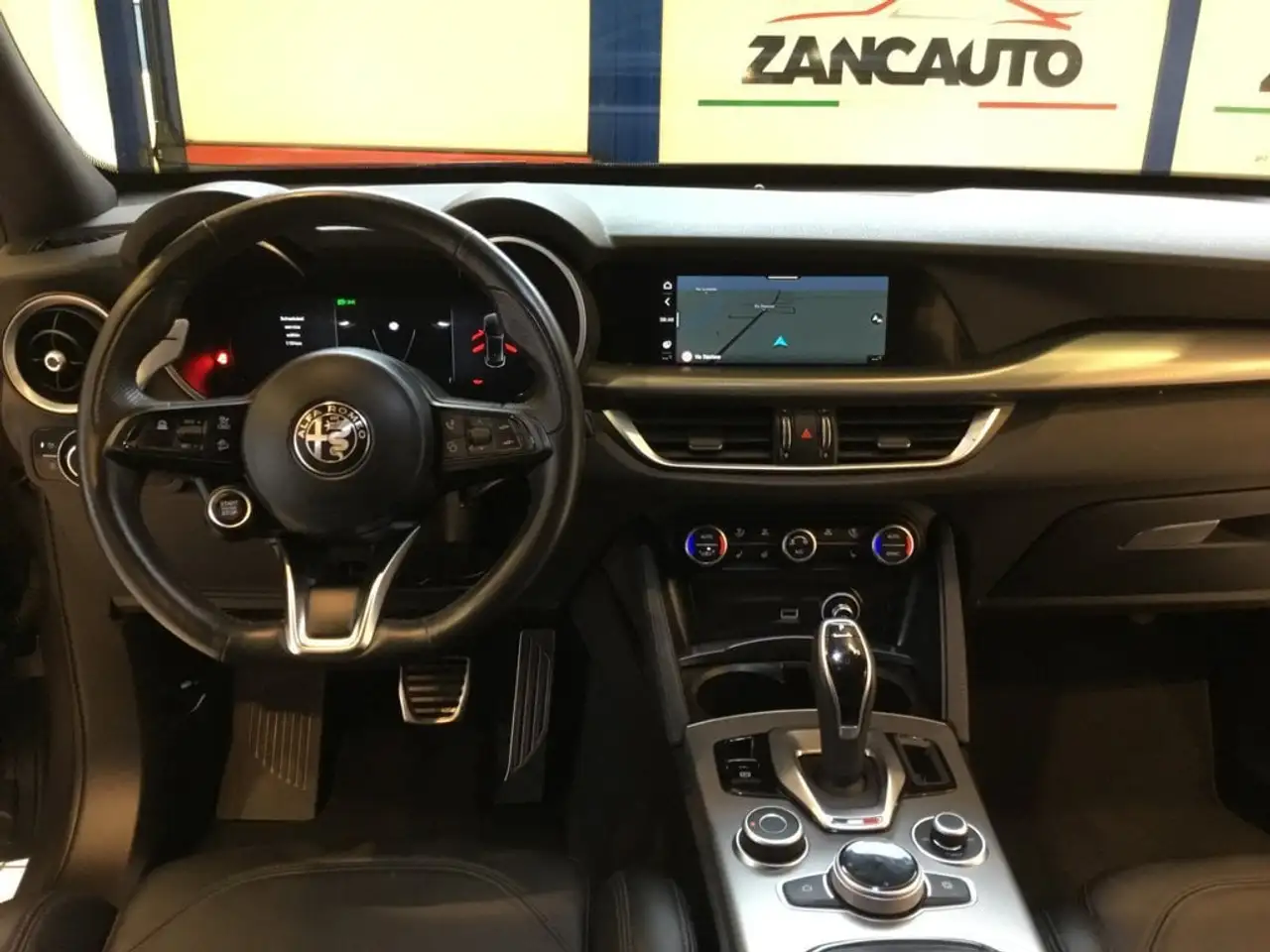 Alfa Romeo Stelvio 2025 — фото 10