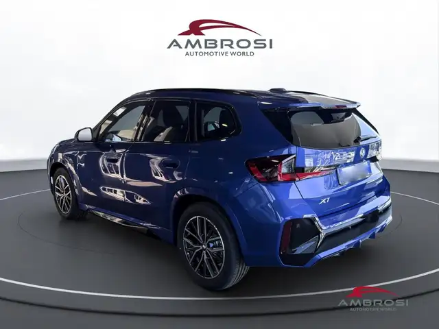 BMW X1 view 5