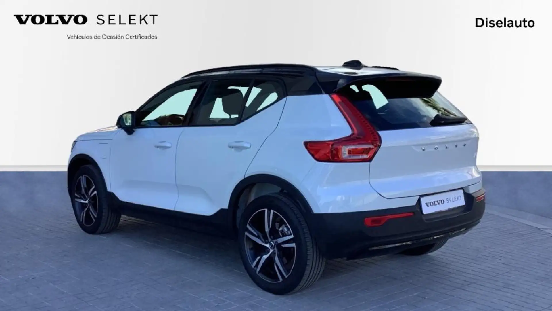 Volvo XC40 1.5 T4 RECHARGE R-DESIGN DCT 211 5P - 2