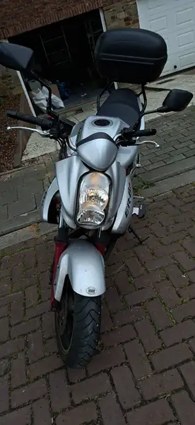 Kawasaki ER-6n - foto 2