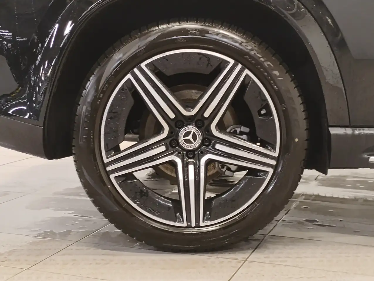 Mercedes-Benz GLE снимка Mercedes-Benz GLE