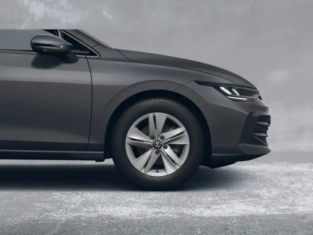 Volkswagen Golf view 4