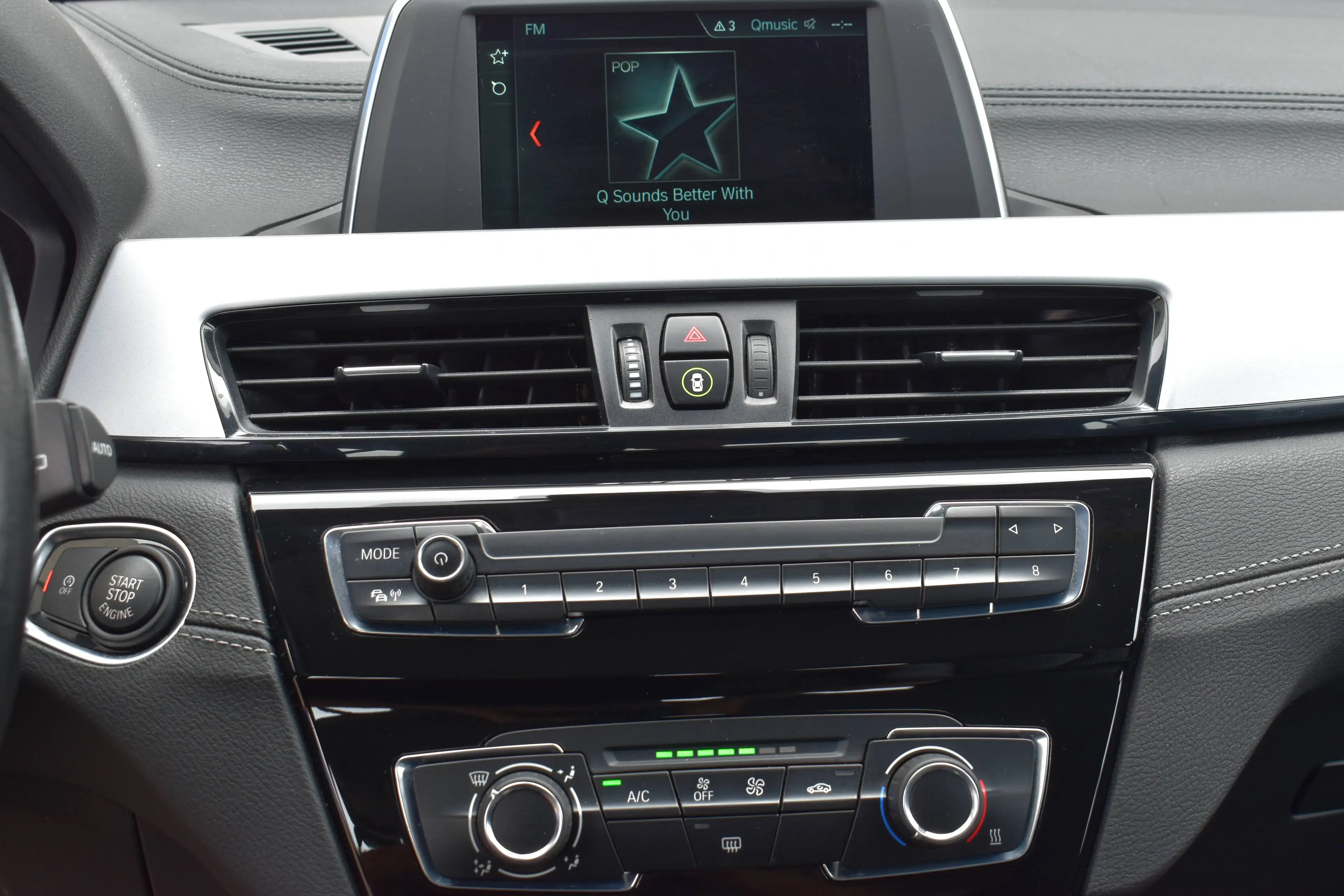BMW X2 sDrive16 || 1.5d Automaat || Leder || Airco || Trekhaak — photo 10
