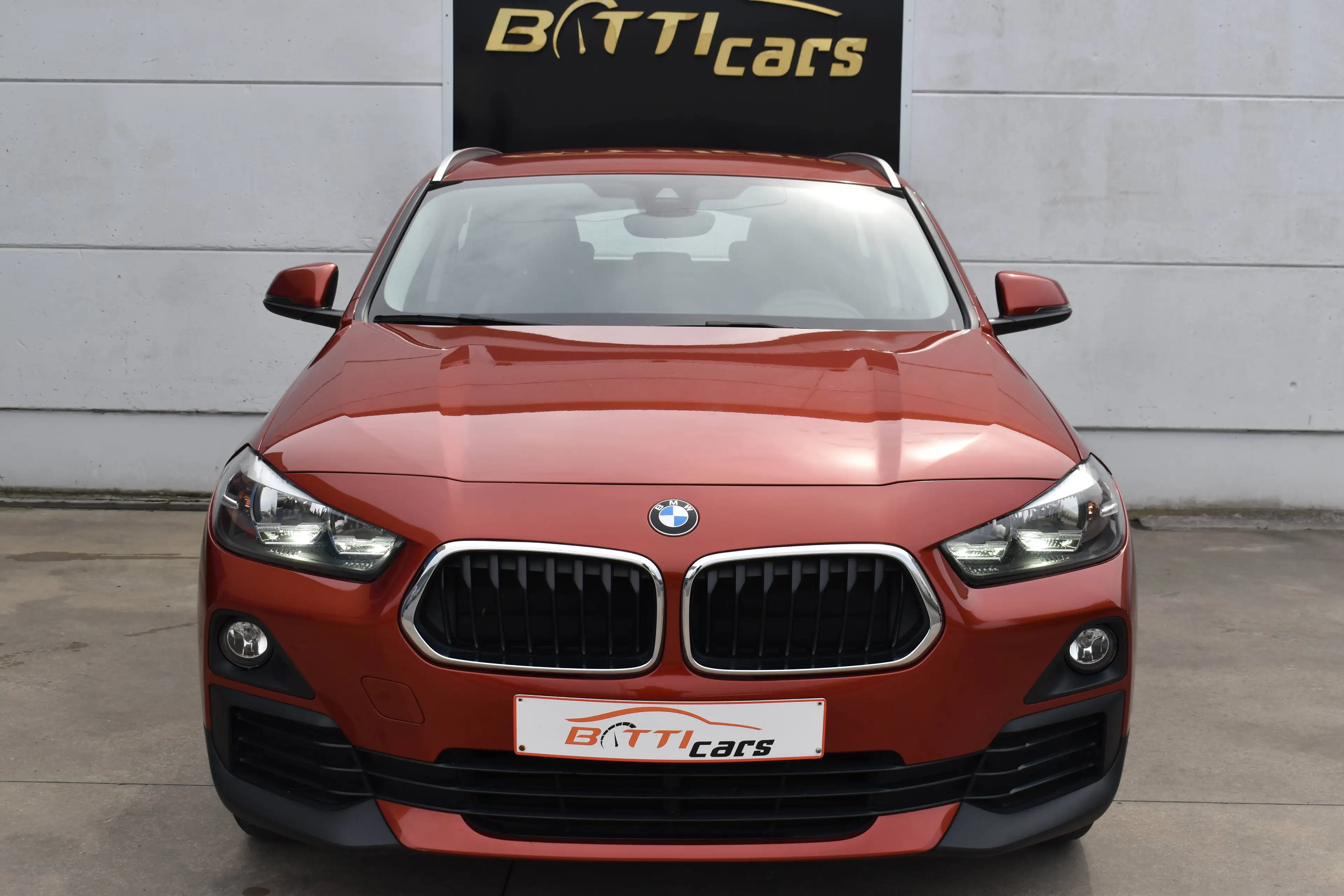 BMW X2 sDrive16 || 1.5d Automaat || Leder || Airco || Trekhaak — photo 2