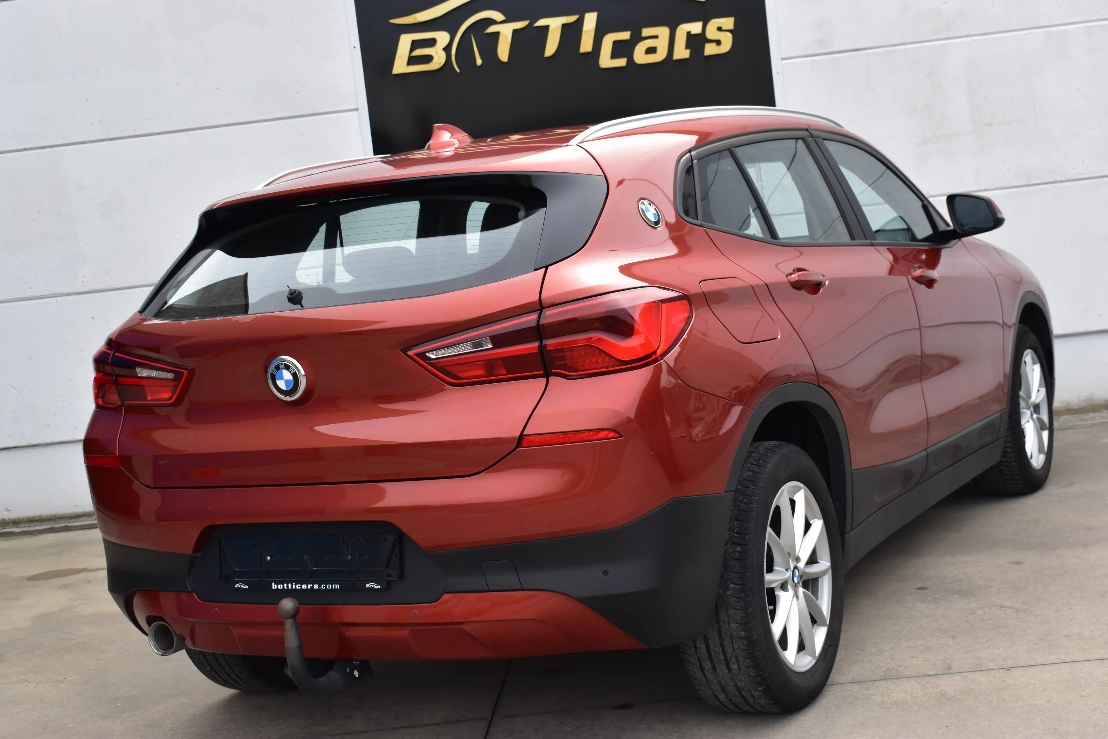 BMW X2 sDrive16 || 1.5d Automaat || Leder || Airco || Trekhaak — photo 4