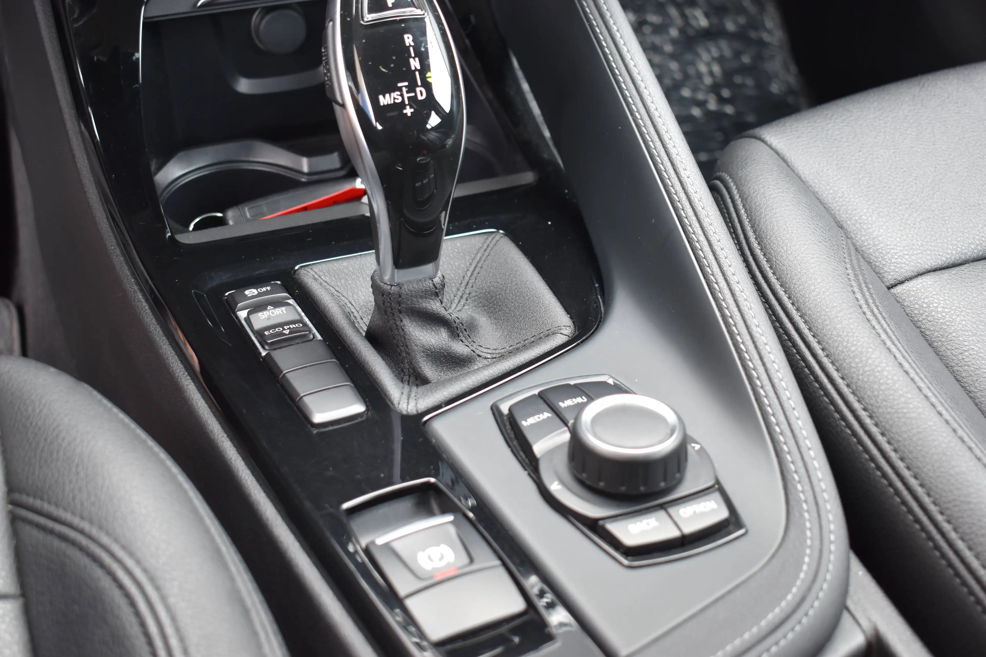 BMW X2 sDrive16 || 1.5d Automaat || Leder || Airco || Trekhaak — photo 11