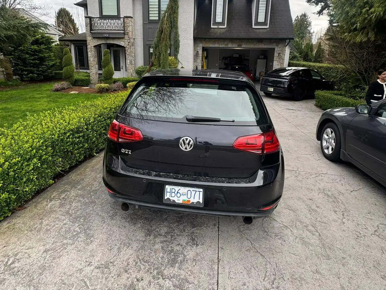 Volkswagen Golf GTI снимка Volkswagen Golf GTI