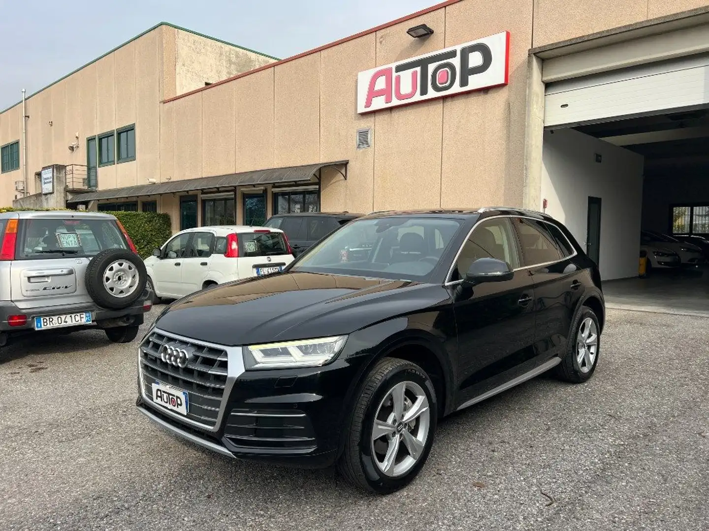 Audi Q5 2.0 TDI 190 CV quattro S tronic Business Schwarz - 1
