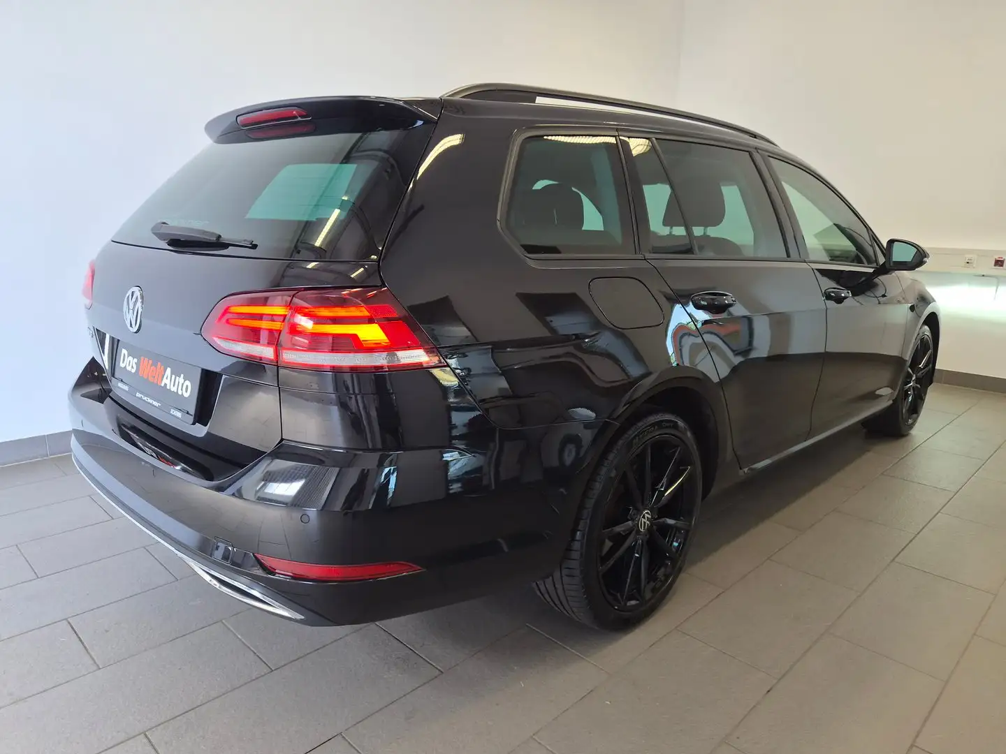 Volkswagen Golf Variant Rabbit TDI SCR DSG Schwarz - 2