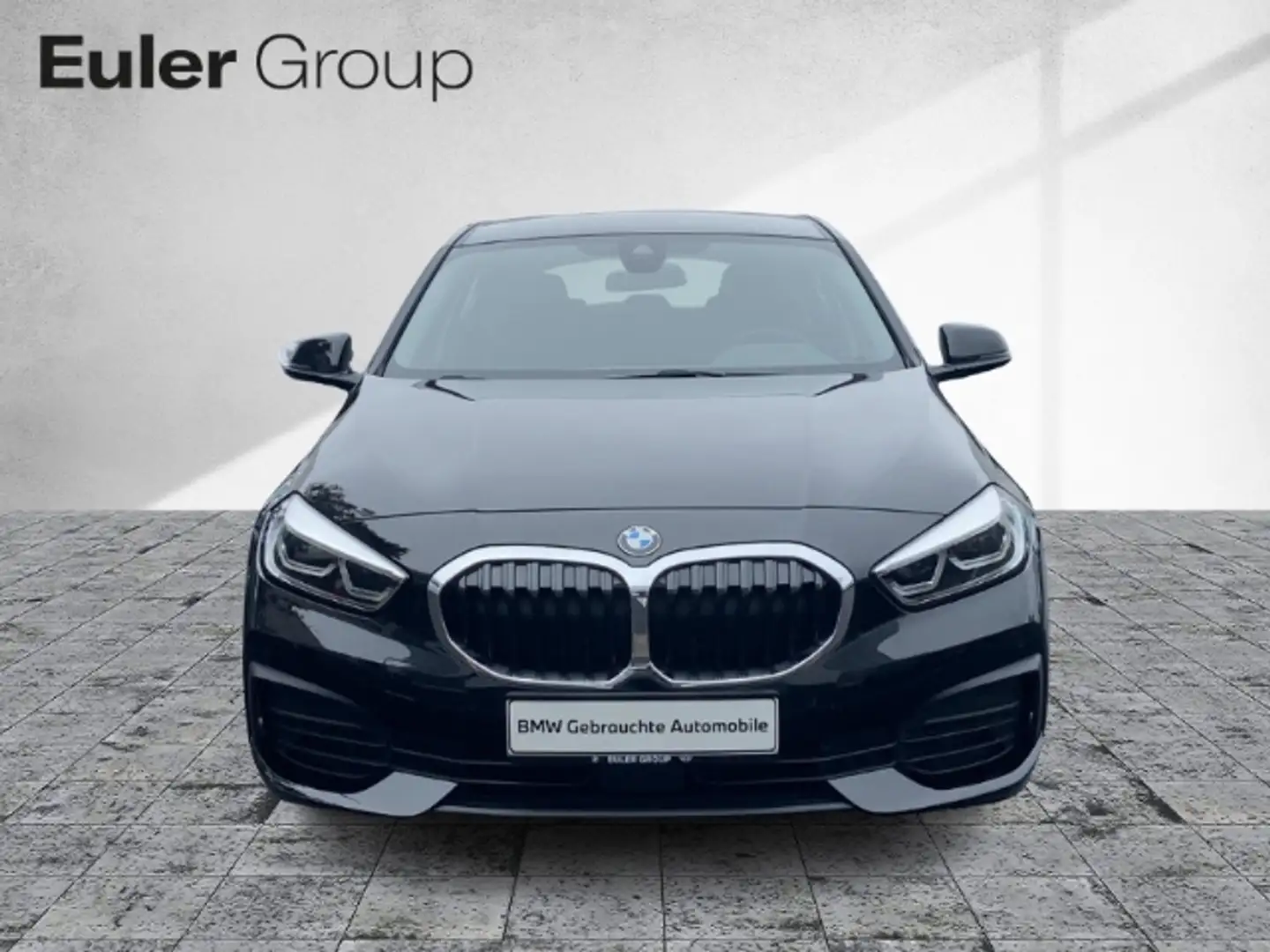 BMW 118 i Navi LED Kamera SHZ Tempomat MFL Schwarz - 2