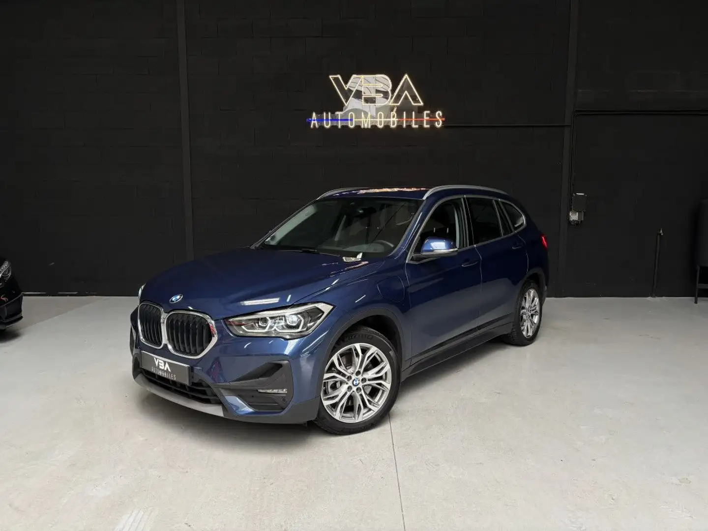 BMW X1 (2) xDrive25e Lounge BVA6 Bleu - 1