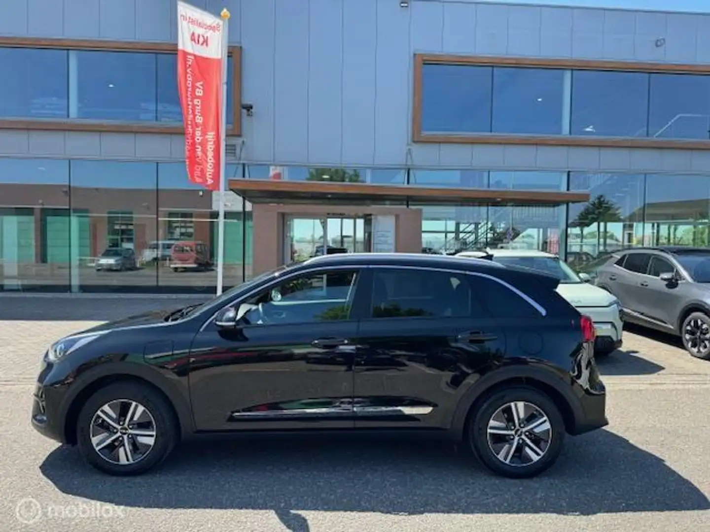Kia Niro 1.6 GDi PHEV DynamicLine / PHEV / Hybride volledig Nero - 2