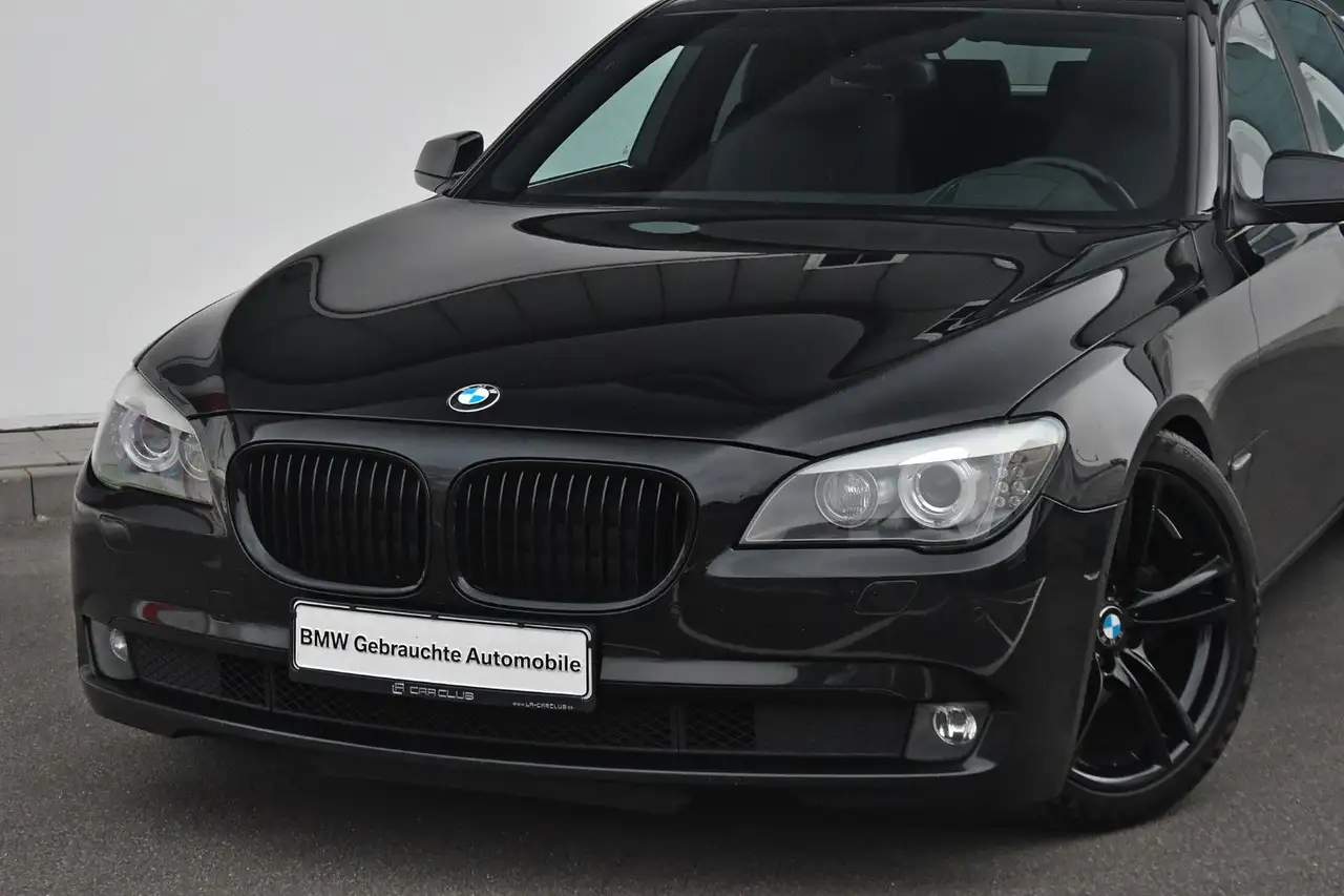 BMW 730