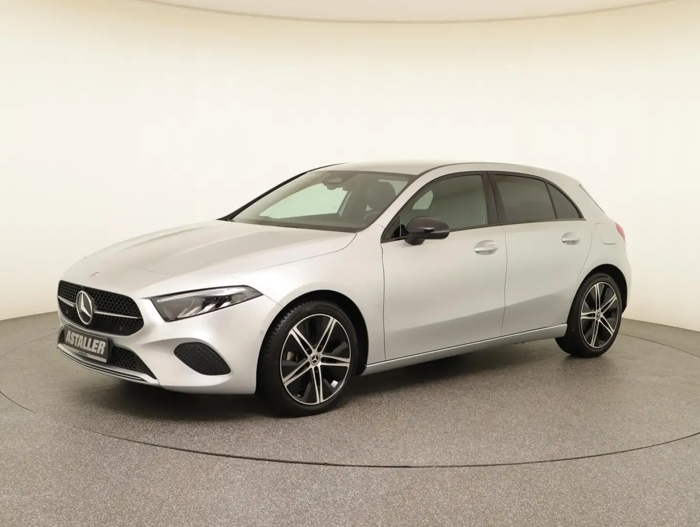 Mercedes-Benz A 180 Progressive LED+Wide+Night+Parkp/Kam+18" Silber - 2