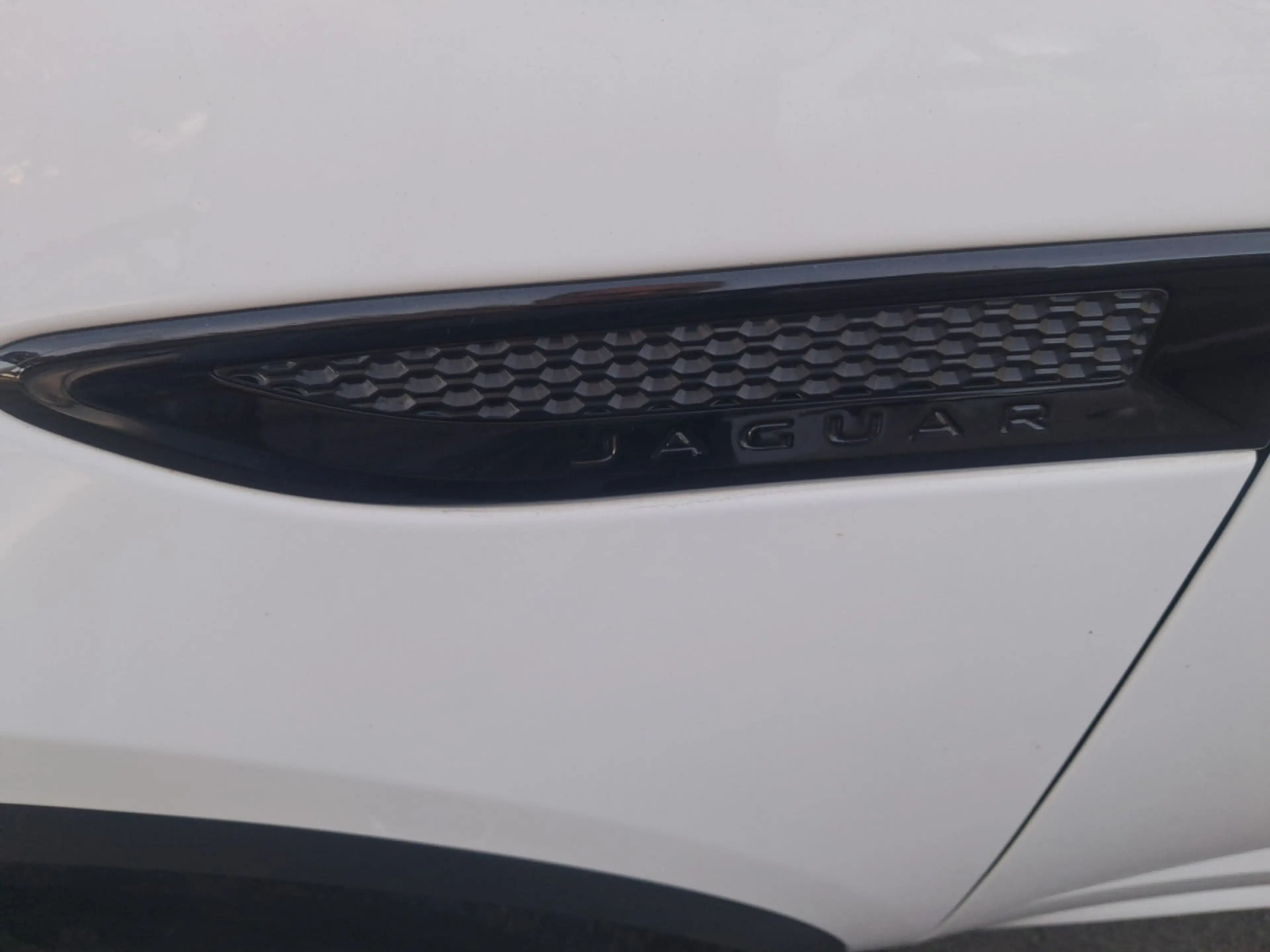 Jaguar E-Pace RDINAMIC — photo 3