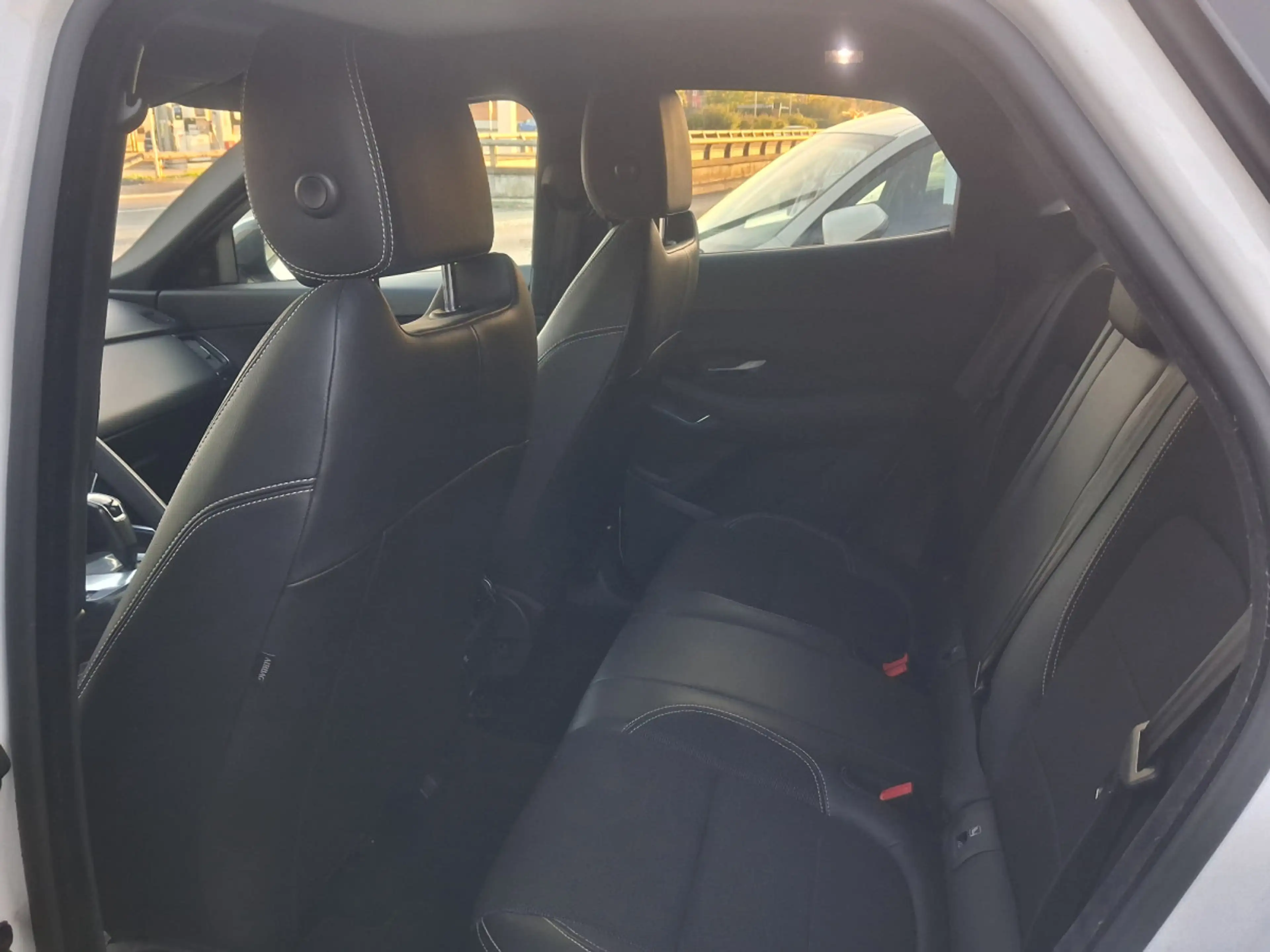 Jaguar E-Pace RDINAMIC — photo 10