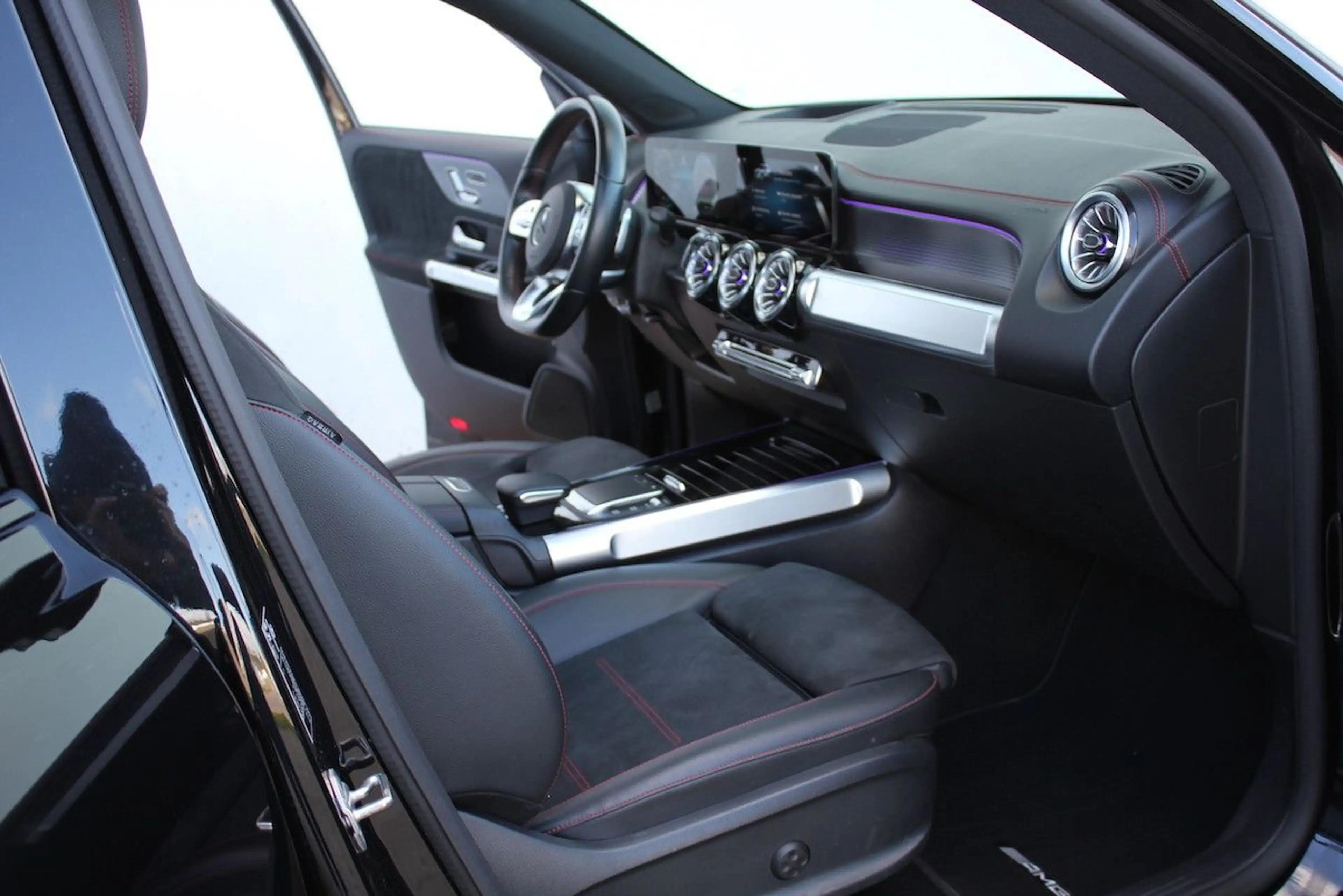 Mercedes-Benz EQB 300 4Matic AMG Night 7-Sitz 847 PANO 97,3 % — photo 9