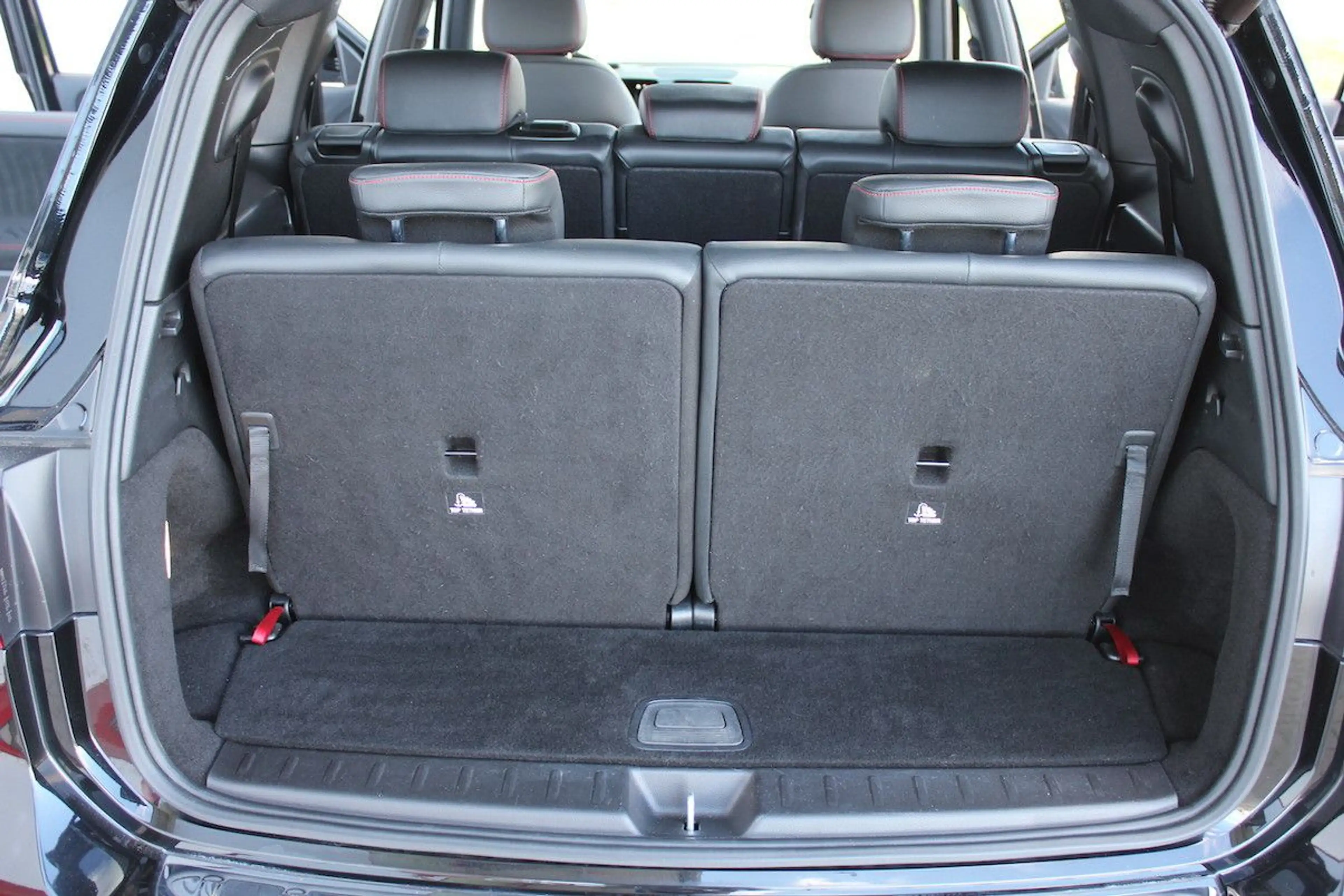 Mercedes-Benz EQB 300 4Matic AMG Night 7-Sitz 847 PANO 97,3 % — photo 11