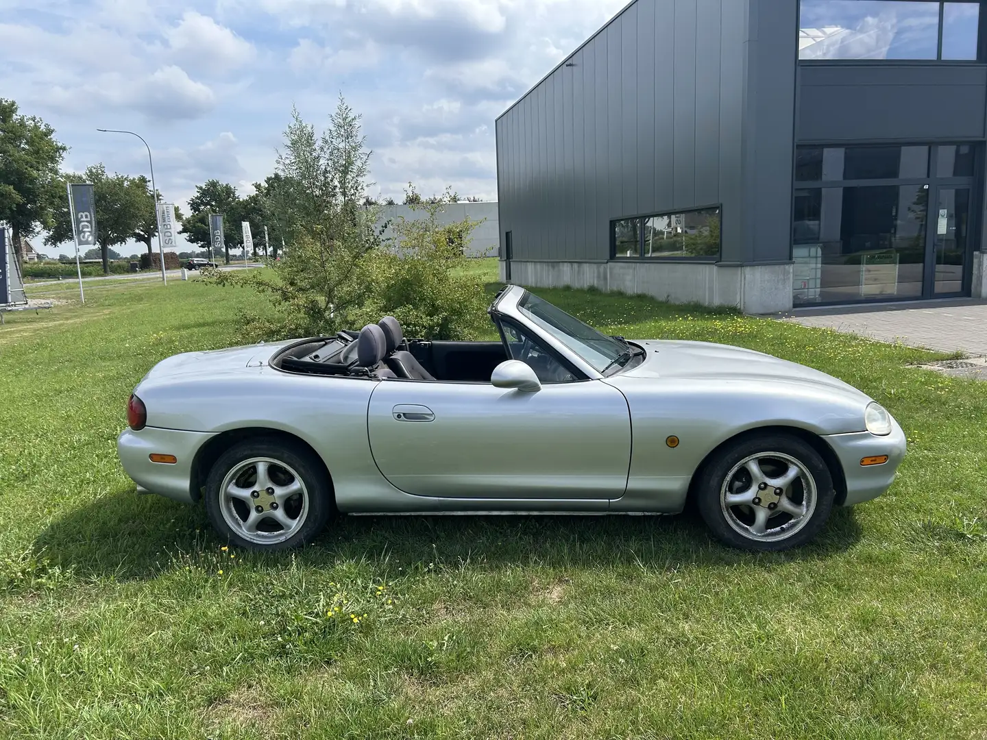 Mazda MX-5 NB 1.9i 16V Project Argent - 2