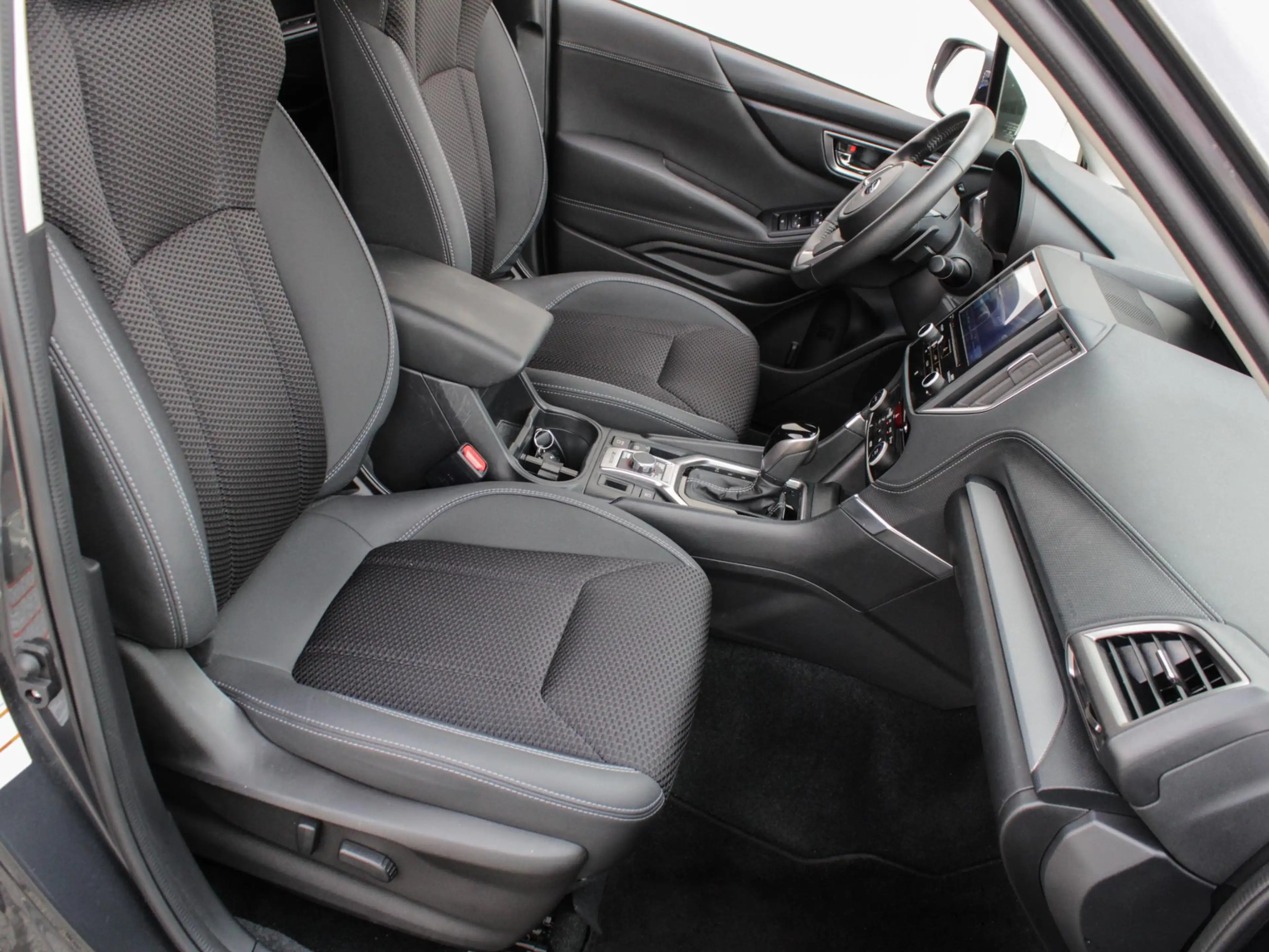 Subaru Forester 2.0i e-BOXER Luxury | Navi | Adap. Cruise | Clima — photo 7
