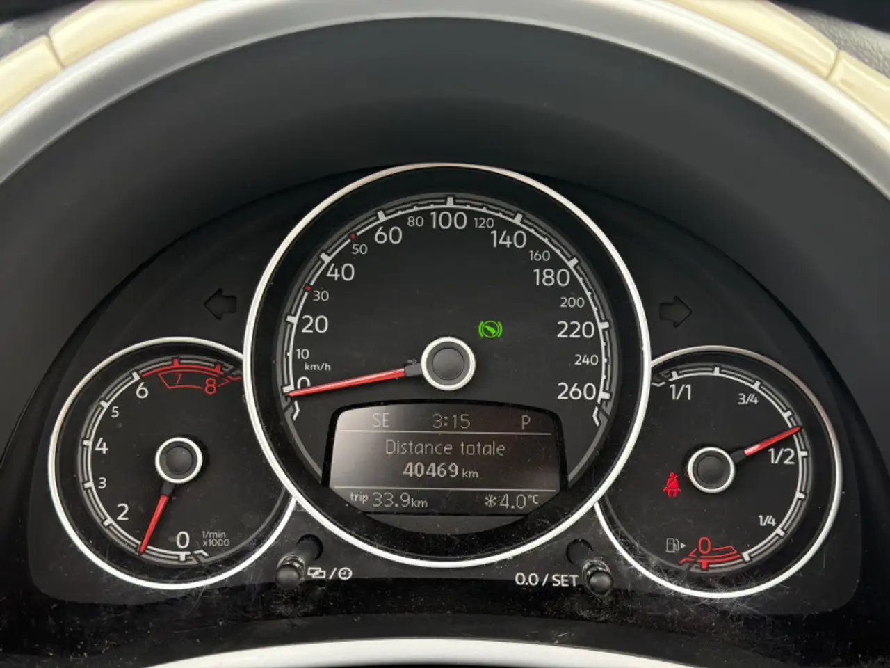 Volkswagen Beetle снимка Volkswagen Beetle