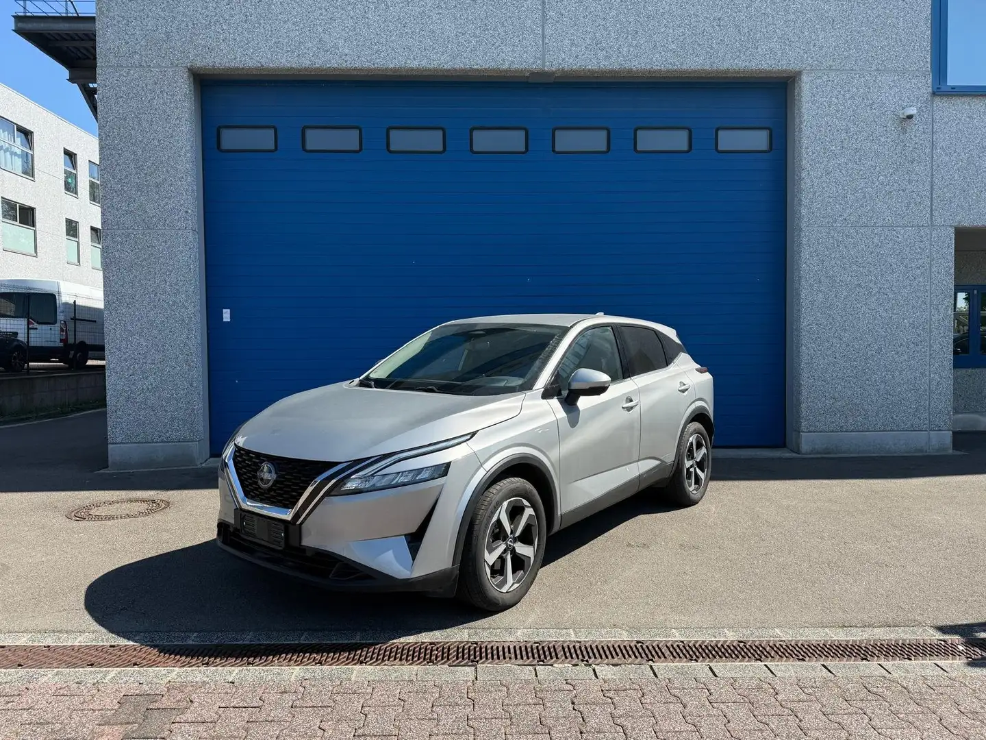 Nissan Qashqai N-CONNECTA 1.3 MHEV 158 CV BVA Gris - 2