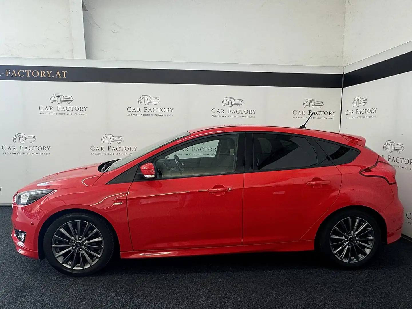Ford Focus 1,0 EcoBoost ST-Line Rouge - 2