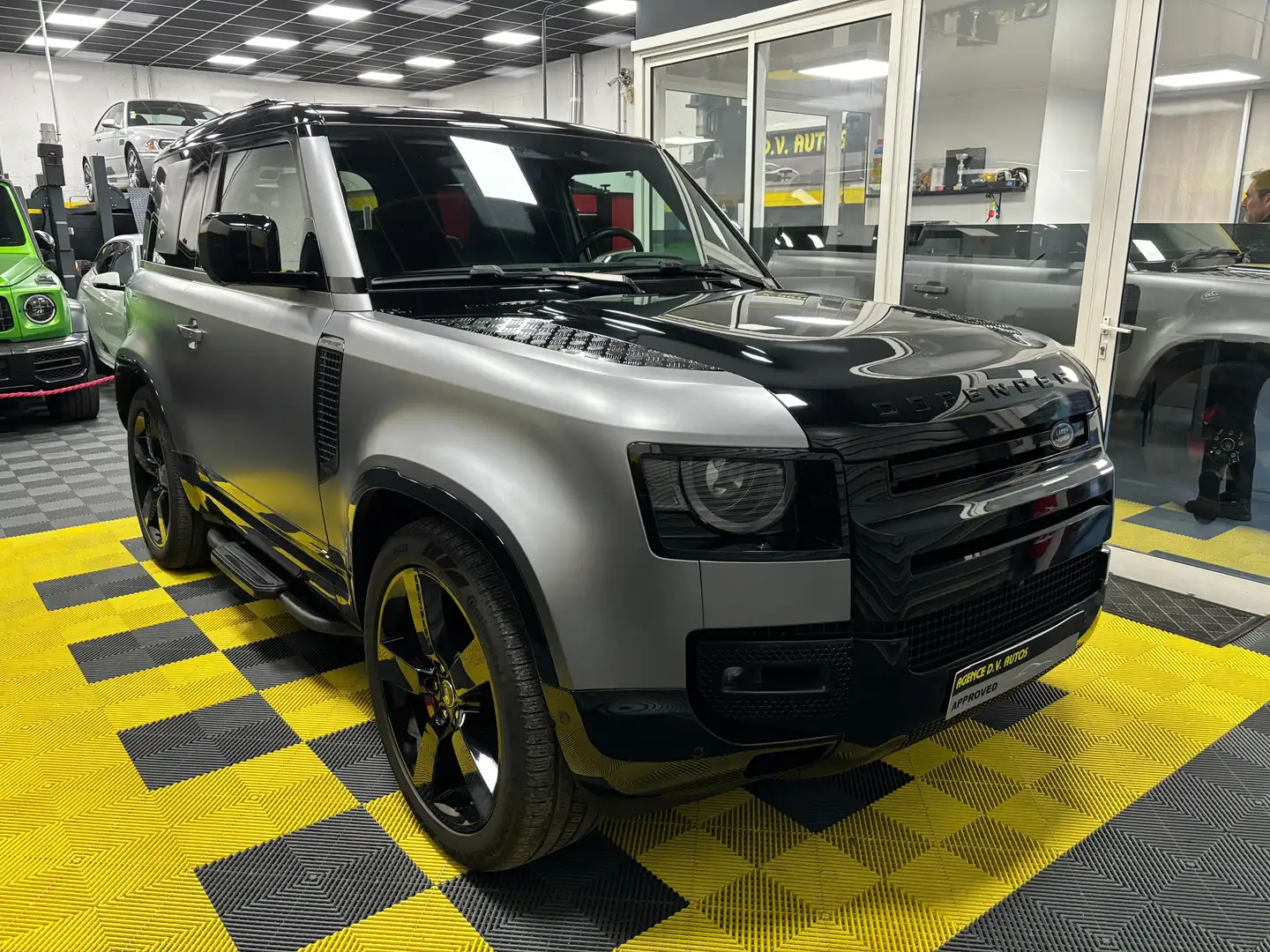 Land Rover Defender 90 P400 MHEV BVA8 X-Dynamic X Gris - 1