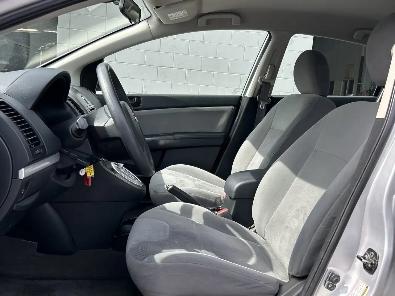 Nissan Sentra снимка Nissan Sentra
