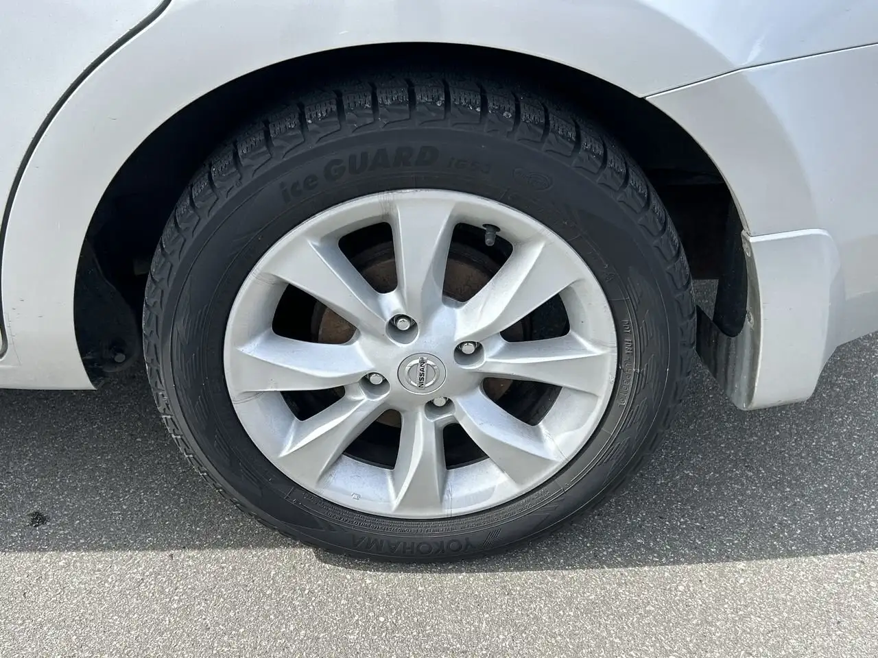 Nissan Sentra снимка Nissan Sentra